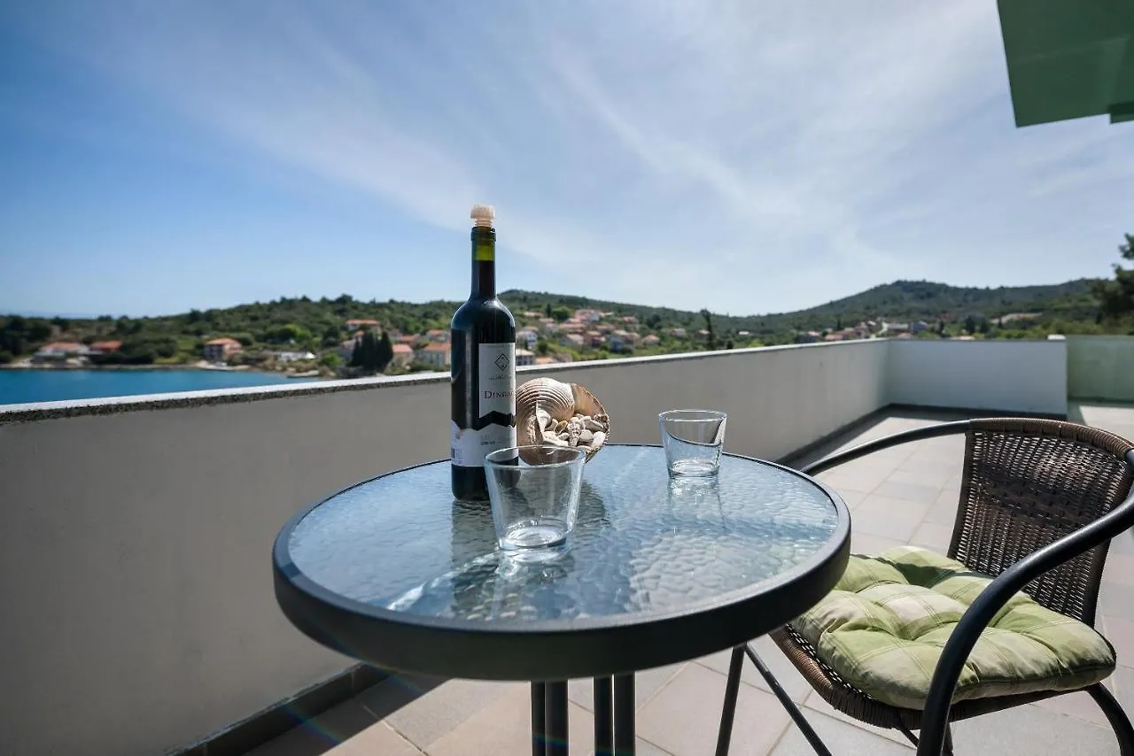 Picic Guesthouse Luka Bed & Breakfast