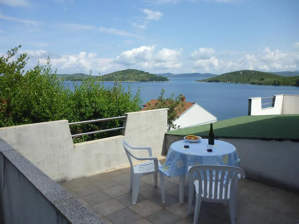 Picic Guesthouse Luka Bed & Breakfast