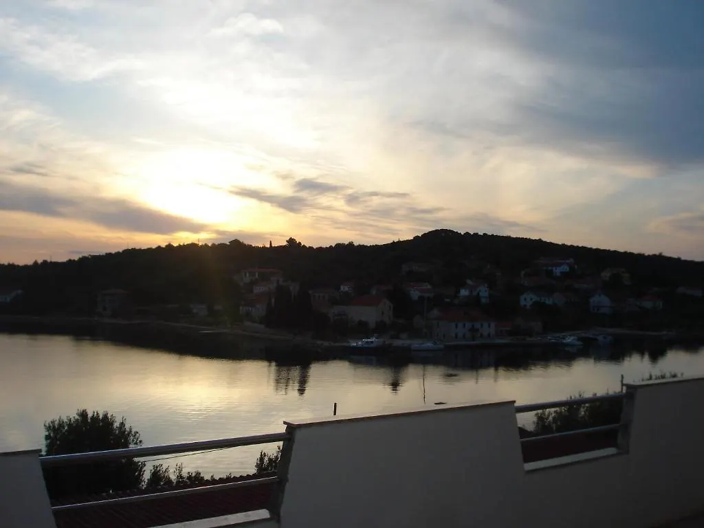 Picic Guesthouse Luka Bed & Breakfast